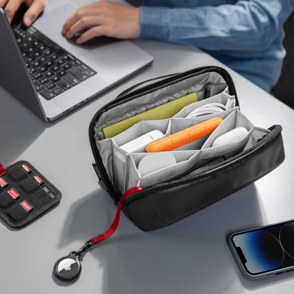 TOMTOC NAVIGATOR-T13 2.4L ACCESSORY POUCH - BLACK TOMTOC NAVIGATOR-T13 2.4L ACCESSORY POUCH - BLACK