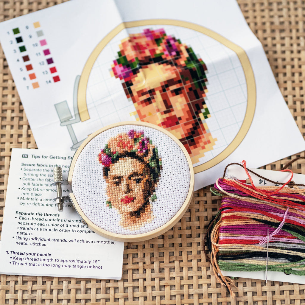 KIKKERLAND FRIDA MINICROSS STITCH EMBROIDERY KIKKERLAND FRIDA MINICROSS STITCH EMBROIDERY