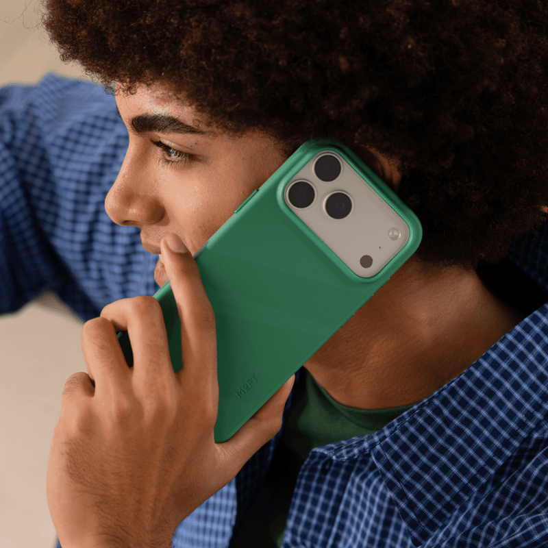 MOFT Snap Phone Case - iPhone 17 Pro Max - OzGreen MOFT Snap Phone Case - iPhone 17 Pro Max - OzGreen