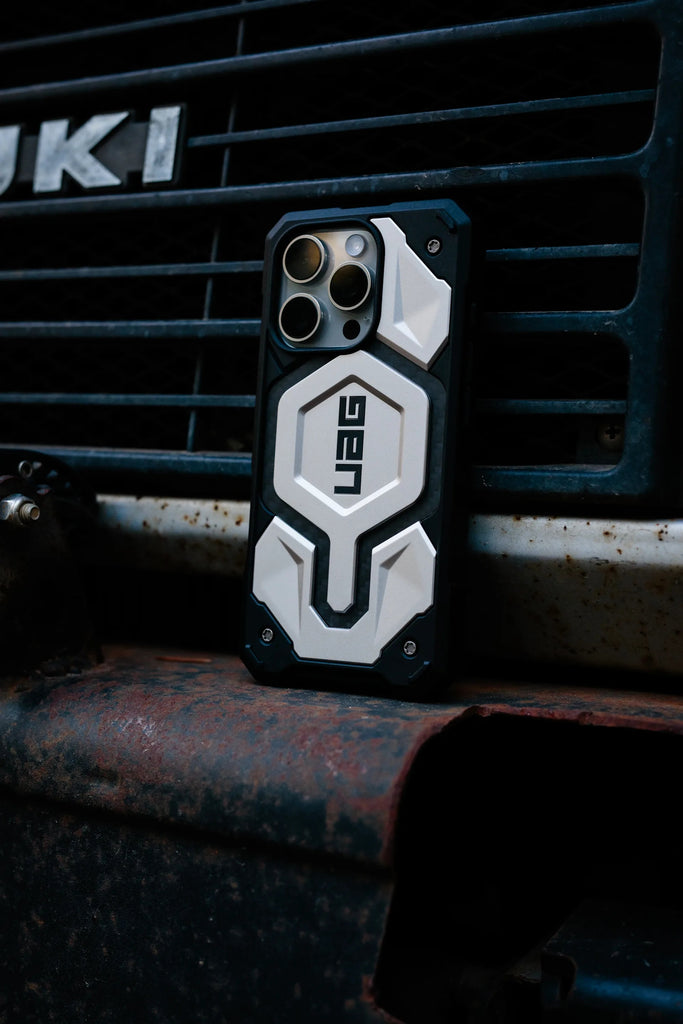 UAG Monarch Pro iPhone 16 Pro Max Case UAG Monarch Pro iPhone 16 Pro Max Case